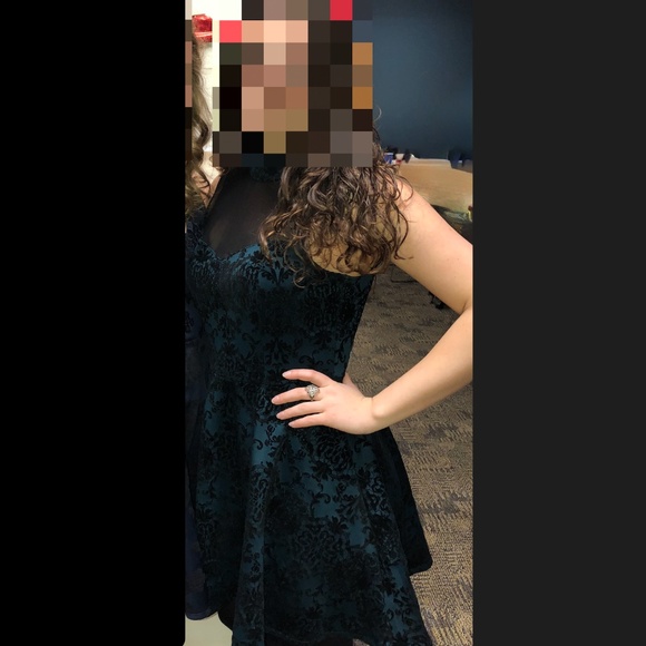 Teal Semi Formal Dress with Black Velvet Pattern Size 9 - Picture 4 of 9